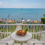 Sea View شقة *