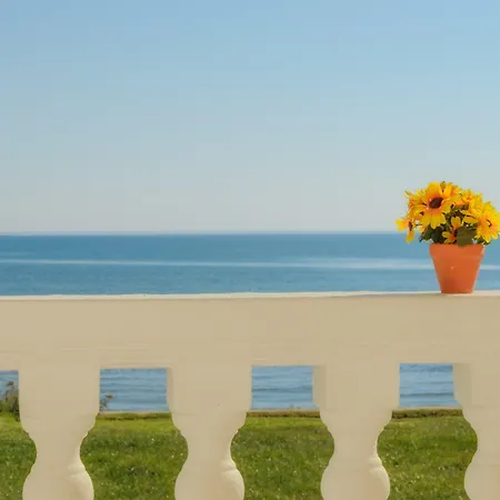 Sea View *